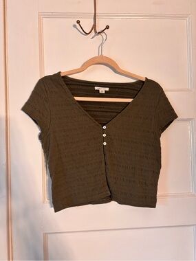 Textured V-Neck Button Crop Top - Olive Green American Eagle